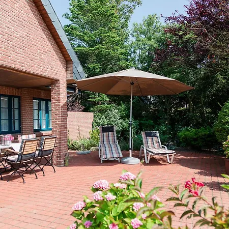 Am Feld Holiday home